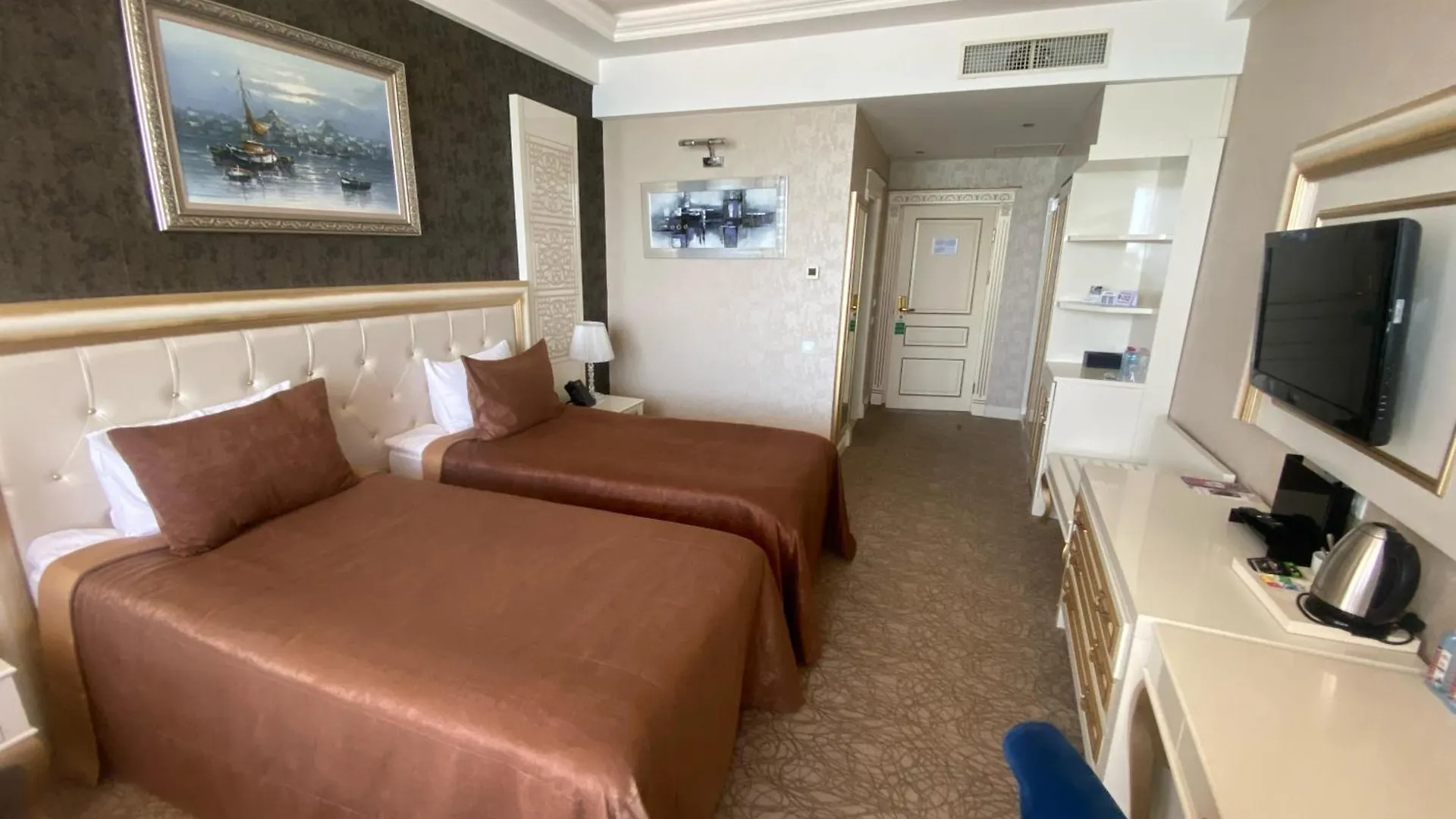 Khazri Hotel Shafran
