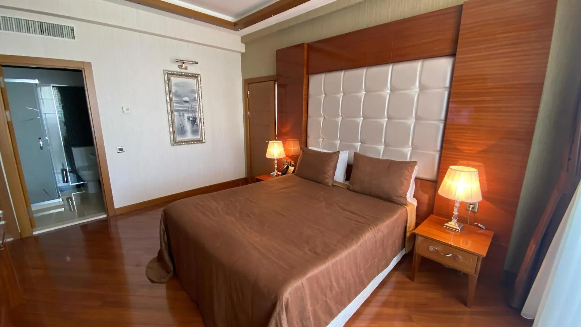 Khazri Hotel Shafran