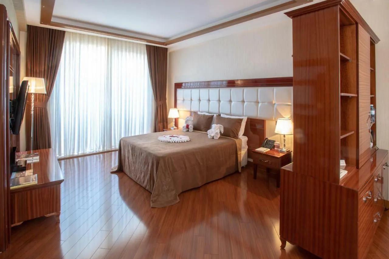 Khazri Hotel Shafran